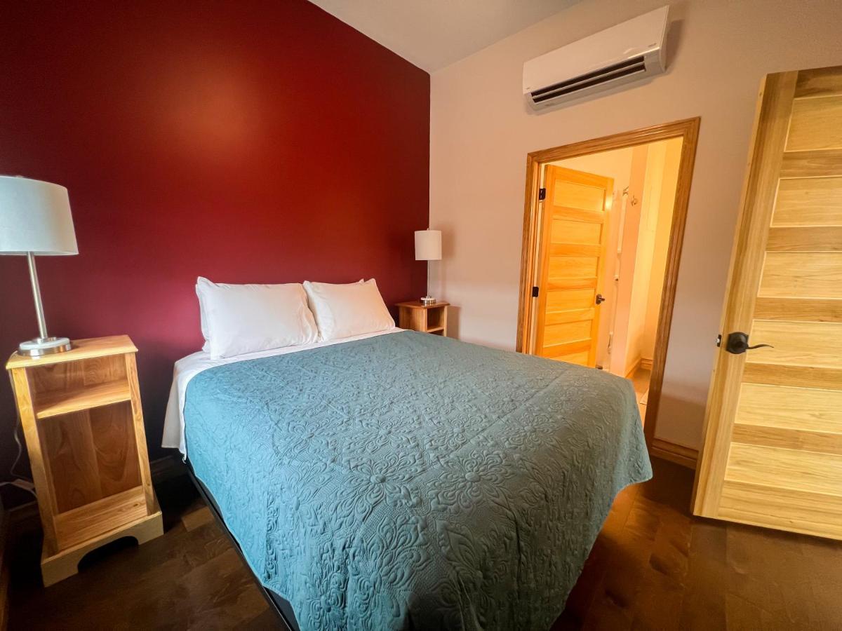 Goldfinch Suites Elkader Екстер'єр фото