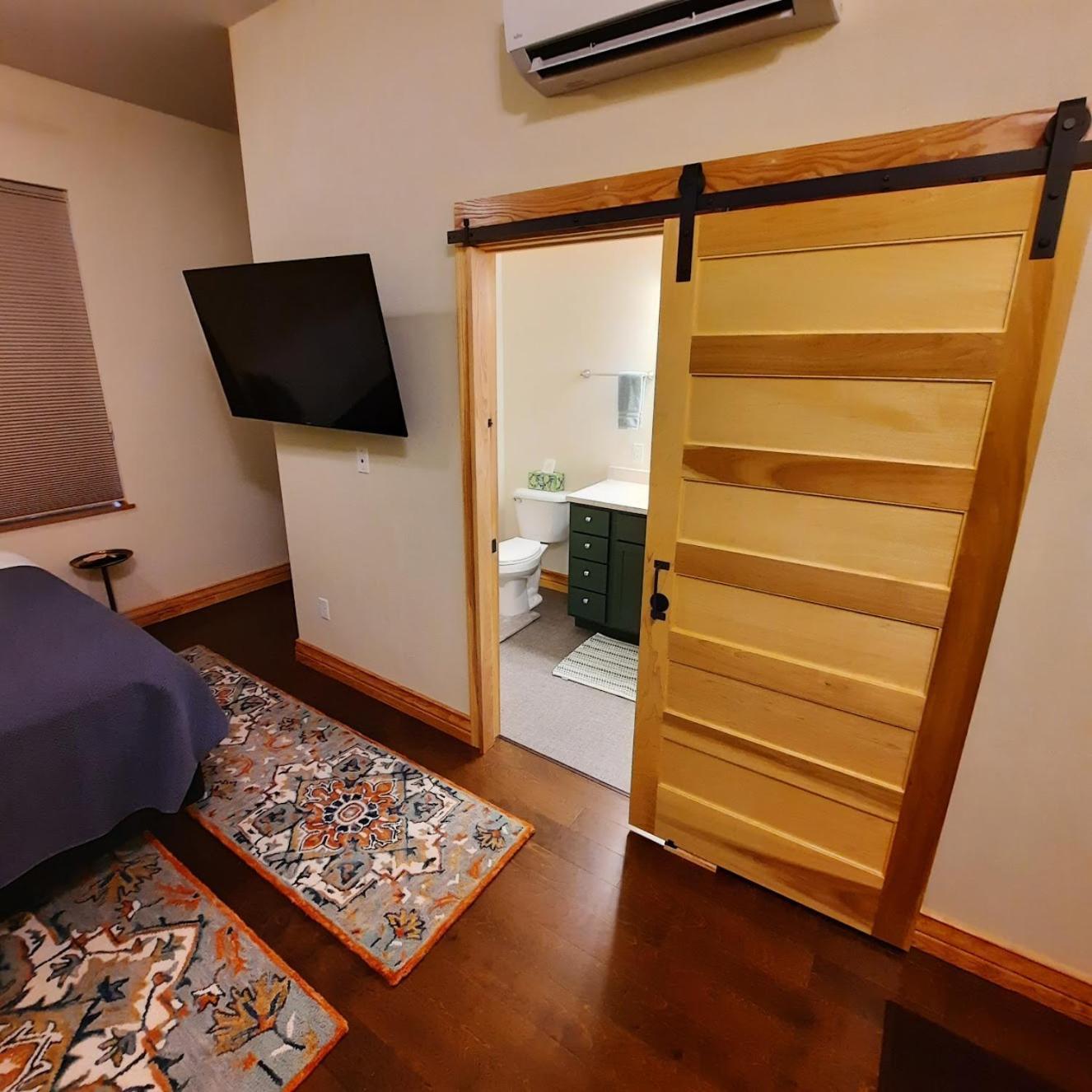 Goldfinch Suites Elkader Екстер'єр фото