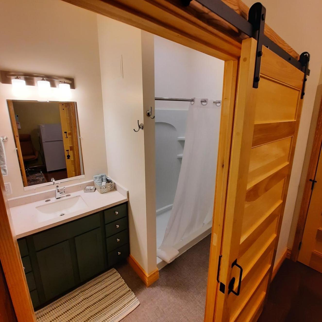 Goldfinch Suites Elkader Екстер'єр фото